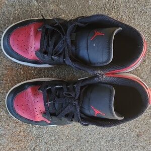 Air Jordan 1 Low Se. White/Fire Red-black.